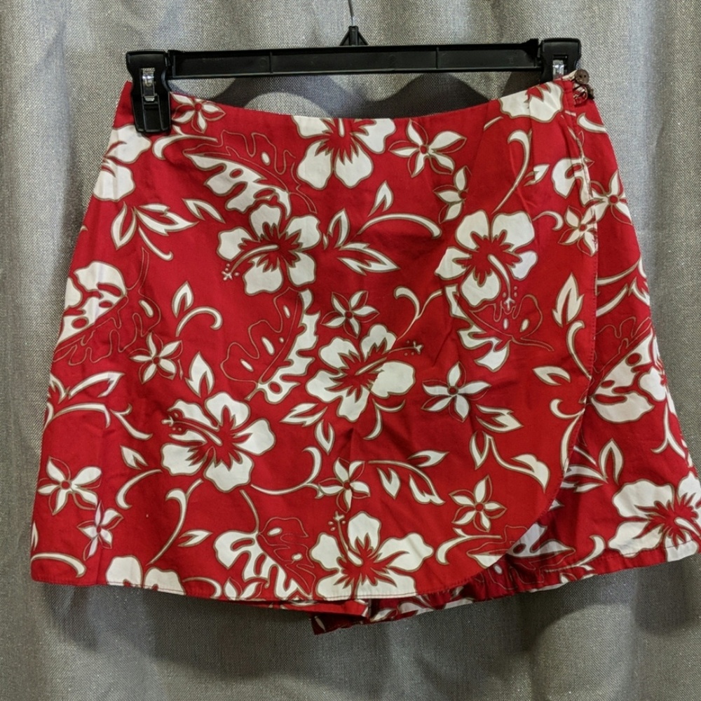 Stunning Hawaiian skirts, red white and bronze